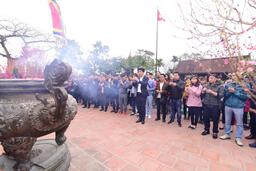 800 CBNV MEDLATEC cầu bình an tại Chùa Keo - Đền Trần